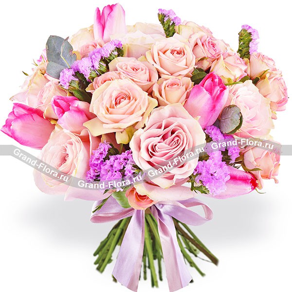 Красотка - букет с розовыми тюльпанами и кустовыми розами