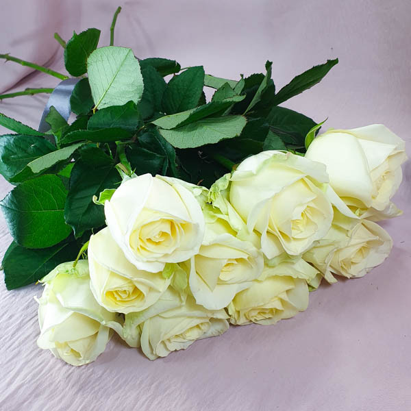 Букет из белых роз (50 см)